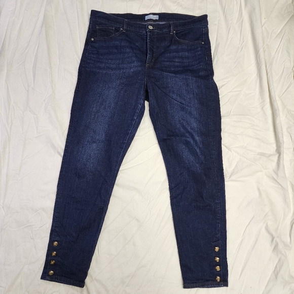 Loft - Picture 1 of 6